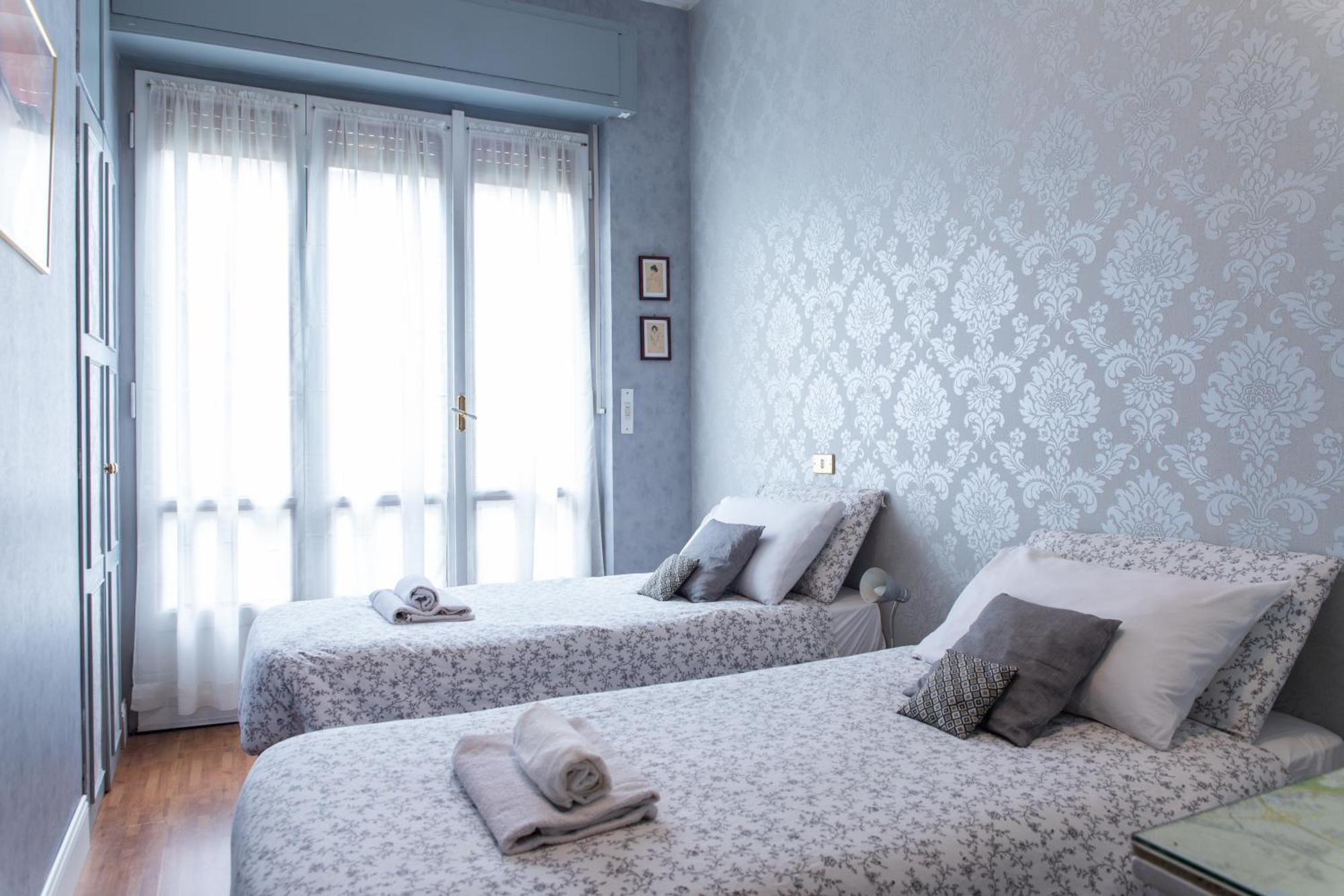 Duomo Walking Distance Elegant Flat With View Apartment Milano Ngoại thất bức ảnh